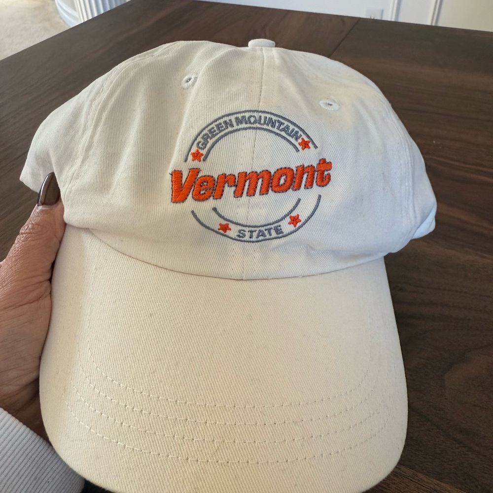 NWOT Vermont Embroidered adjustable Cap